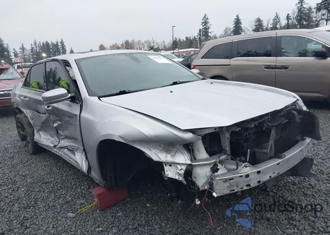 2021 Chrysler 300 300S z USA, uszkodzony, nr VIN 2C3CCABT5MH554772